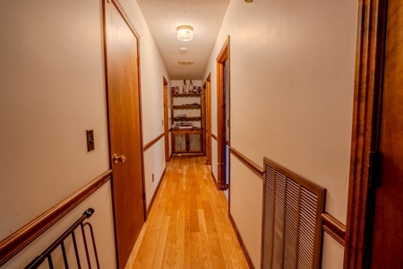 Country Home with Barn on 30± Acres – 3BR 3BA - image 31