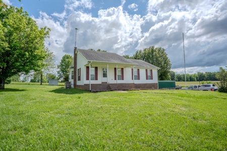Country Home and 5 +/- Acres Lawrenceburg Tennessee - image 14