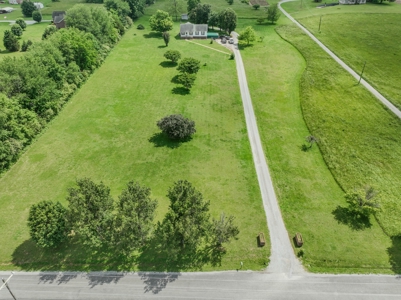 Country Home and 5 +/- Acres Lawrenceburg Tennessee - image 1
