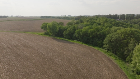 Two Exceptional Tracts Totaling 162 Acres Decorah IA - image 21