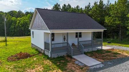 New Construction Modern Farmhouse In Buffalo Junction, VA - image 5