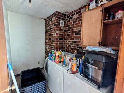 Brick Ranch for Sale at Auction in Floyd VA - image 12