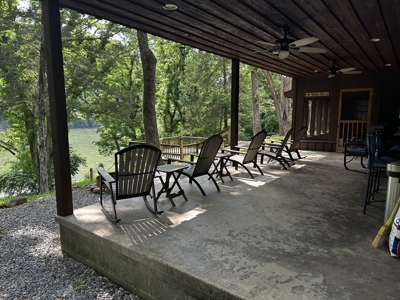 Log Cabin On The Banks Of The White River, Mountain View Arkansas - image 14