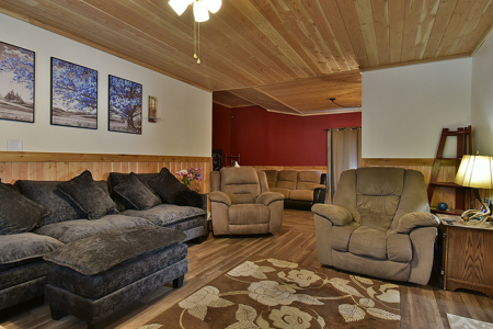 Priced to Sell!!  Cozy home & Huge Shop for sale in Diamond WA - image 14