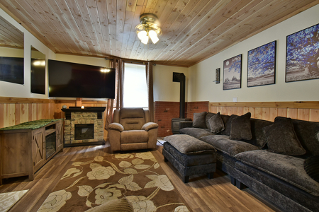 Priced to Sell!!  Cozy home & Huge Shop for sale in Diamond WA - image 13