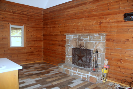 Waterfront Log Cabin in the Woods located in Eureka Springs, AR - image 10