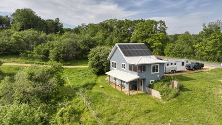 More than a place to live, it's a retreat for the entire family! - image 8