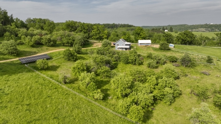 More than a place to live, it's a retreat for the entire family! - image 2