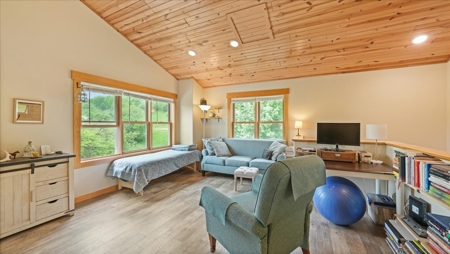 More than a place to live, it's a retreat for the entire family! - image 10