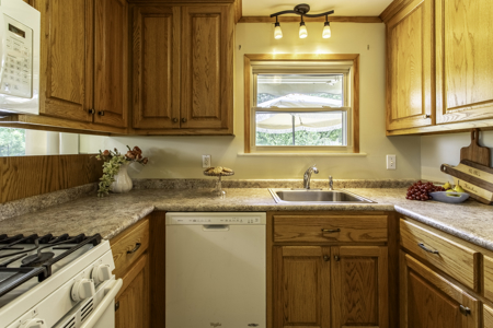 Country Home For Sale in Hardy, Arkansas - image 11