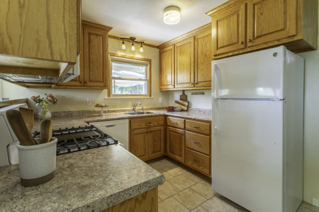 Country Home For Sale in Hardy, Arkansas - image 7