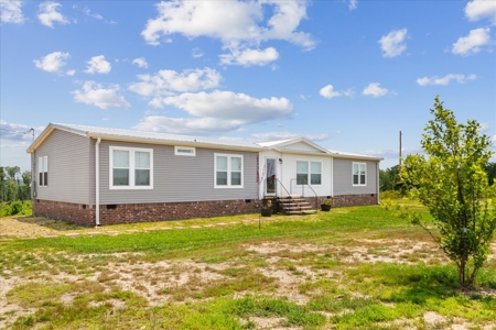 Country Home for Sale in Lewis County, Tennessee - image 2