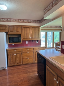 Home and 10 Acres For Sale in Lamoni, Iowa - image 16
