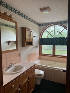 Home and 10 Acres For Sale in Lamoni, Iowa - image 23