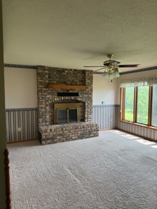 Home and 10 Acres For Sale in Lamoni, Iowa - image 7