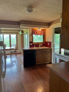 Home and 10 Acres For Sale in Lamoni, Iowa - image 14