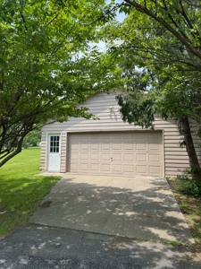 Home and 10 Acres For Sale in Lamoni, Iowa - image 2