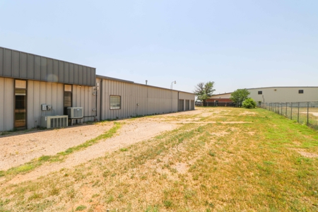 Multi-use commercial office/warehouse building , Lubbock Texas - image 5