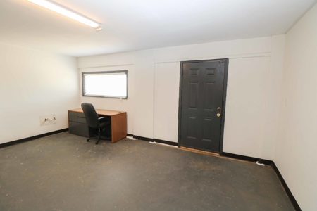 Multi-use commercial office/warehouse building , Lubbock Texas - image 15