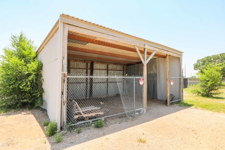 Multi-use commercial office/warehouse building , Lubbock Texas - image 9