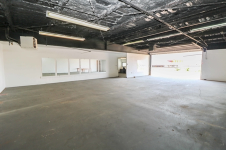 Multi-use commercial office/warehouse building , Lubbock Texas - image 16