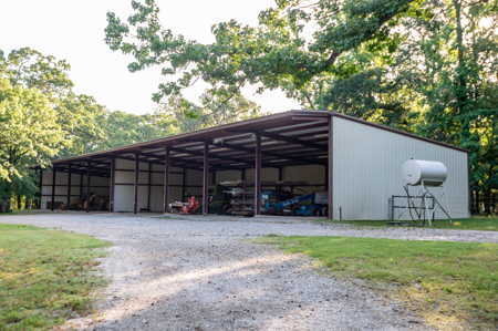 Premier Texas Ranch for Sale Cattle Horses Hunting Fishing - image 39