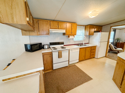 Home For Sale Near Lake Brownwood - image 15