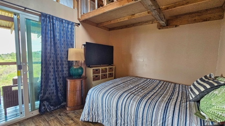 Off-grid Hawaii cabin w/ 2BR, 1.5BA, solar, ocean views on 1 Acre - image 16