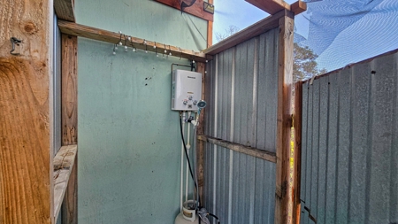 Off-grid Hawaii cabin w/ 2BR, 1.5BA, solar, ocean views on 1 Acre - image 13