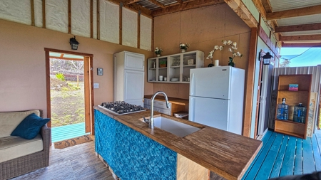 Off-grid Hawaii cabin w/ 2BR, 1.5BA, solar, ocean views on 1 Acre - image 21