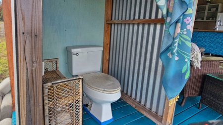 Off-grid Hawaii cabin w/ 2BR, 1.5BA, solar, ocean views on 1 Acre - image 18