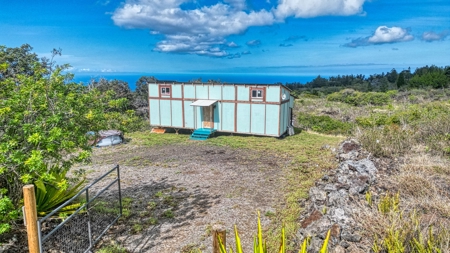 Off-grid Hawaii cabin w/ 2BR, 1.5BA, solar, ocean views on 1 Acre - image 31