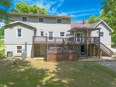 Charming & Spacious Family Home In The Heart Of Salem Arkansas - image 4