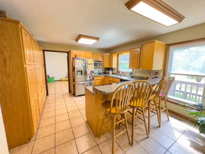Charming & Spacious Family Home In The Heart Of Salem Arkansas - image 9