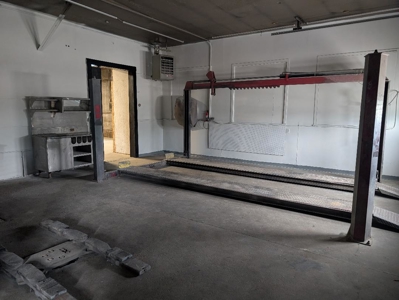 Mechanic Shop, Body Work Shop, Storage, Personal Auto  Repair - image 13