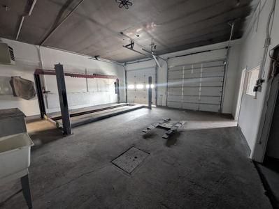 Mechanic Shop, Body Work Shop, Storage, Personal Auto  Repair - image 12