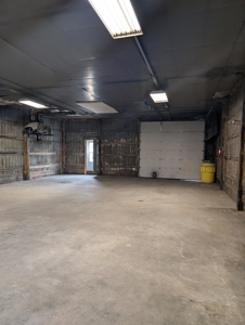 Mechanic Shop, Body Work Shop, Storage, Personal Auto  Repair - image 2