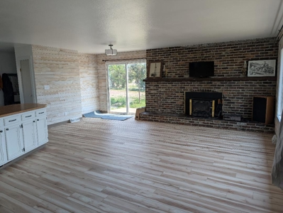 Horse Property, Country Home, 10-Stall Horse Barn, City Water - image 4