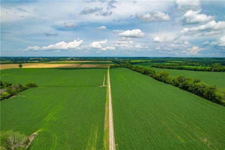 415.5+/- Acres Highly Tillable Grundy County MO Row Crop Farm - image 3