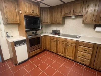 Country Home & Acreage for Sale, Perry, OK Noble County - image 16