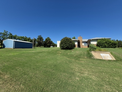 Country Home & Acreage for Sale, Perry, OK Noble County - image 4