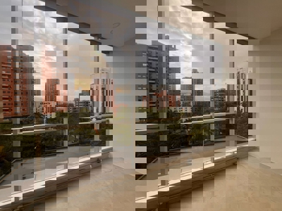 Modern office with Panoramic View in El Poblado - image 6