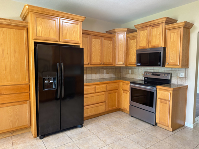 Custom Home for Sale in Gatesville, TX Golf Course Community - image 13