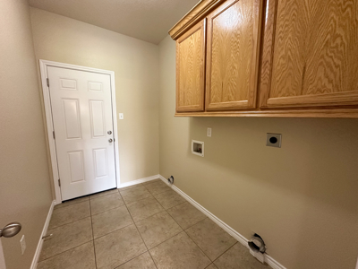 Custom Home for Sale in Gatesville, TX Golf Course Community - image 32