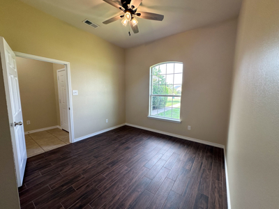 Custom Home for Sale in Gatesville, TX Golf Course Community - image 30