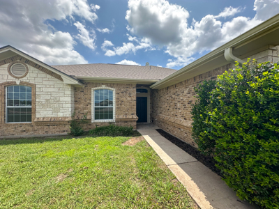 Custom Home for Sale in Gatesville, TX Golf Course Community - image 5