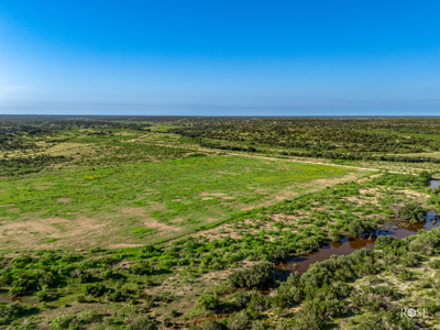 Turnkey 512-Acre Hunting Ranch in TX - image 8