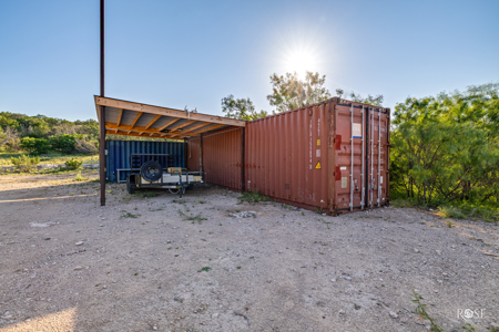 Turnkey 512-Acre Hunting Ranch in TX - image 2