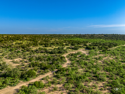 Turnkey 512-Acre Hunting Ranch in TX - image 5