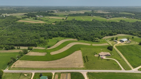 Luxurious Executive Compound for Sale in Southwest Wisconsin - image 2